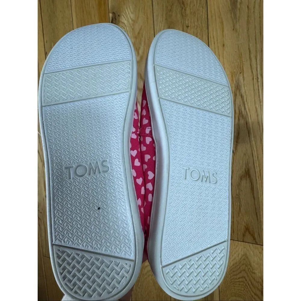 NWT Toms Girls Heart Shoes Size 5
